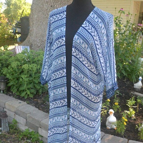 Loft Outlet Blue and White Flowy Kimono Swimsuit Cover Up New with Tags 24 P2P - Picture 1 of 5
